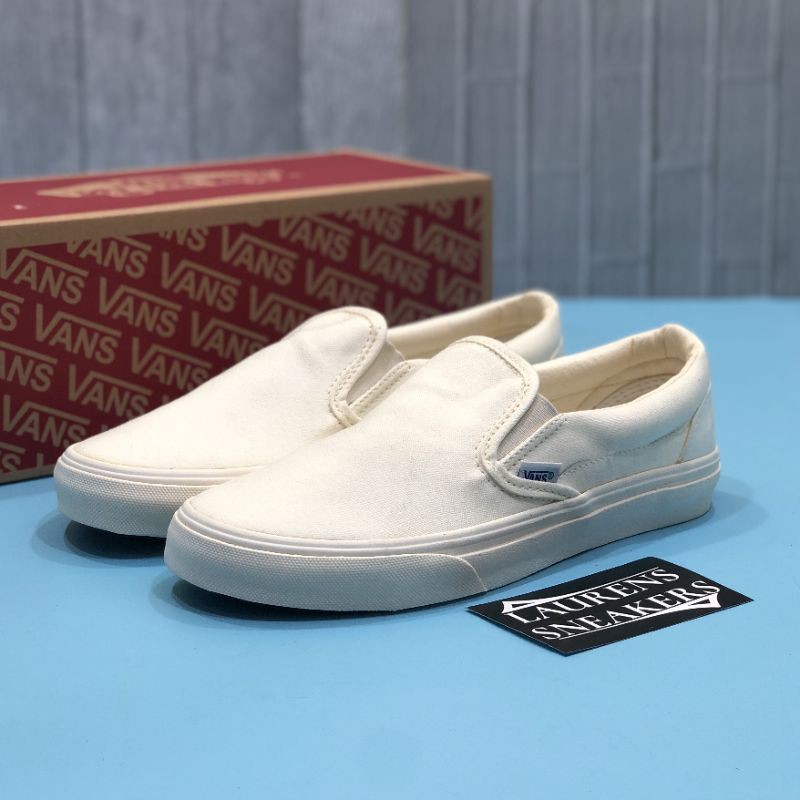 vans slip on plain