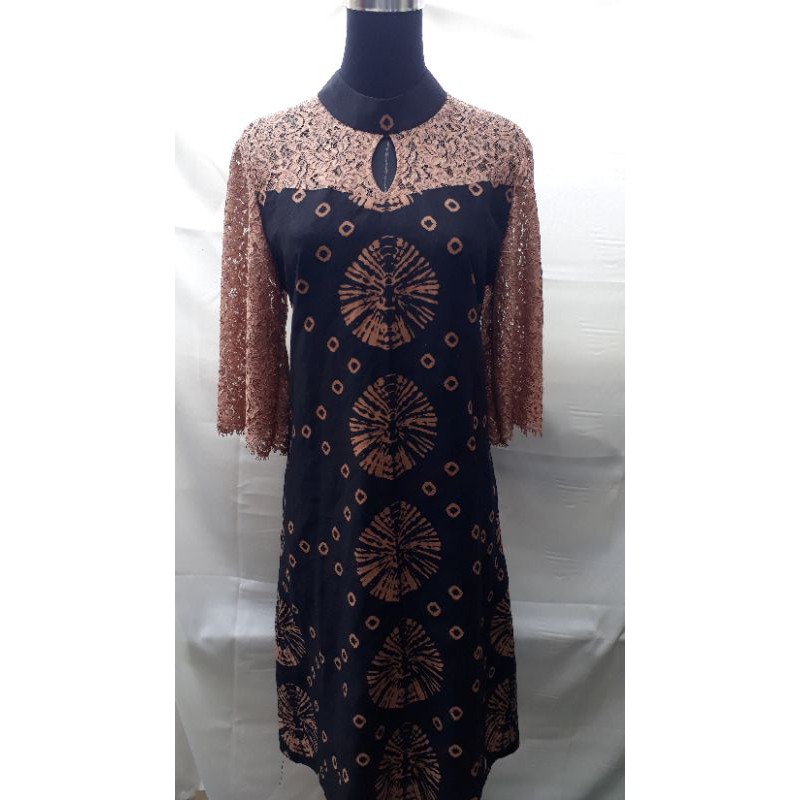 Dress batik pekalongan dengan brukat, dress formal, dress pesta, dress kebaya dengan bahan premium