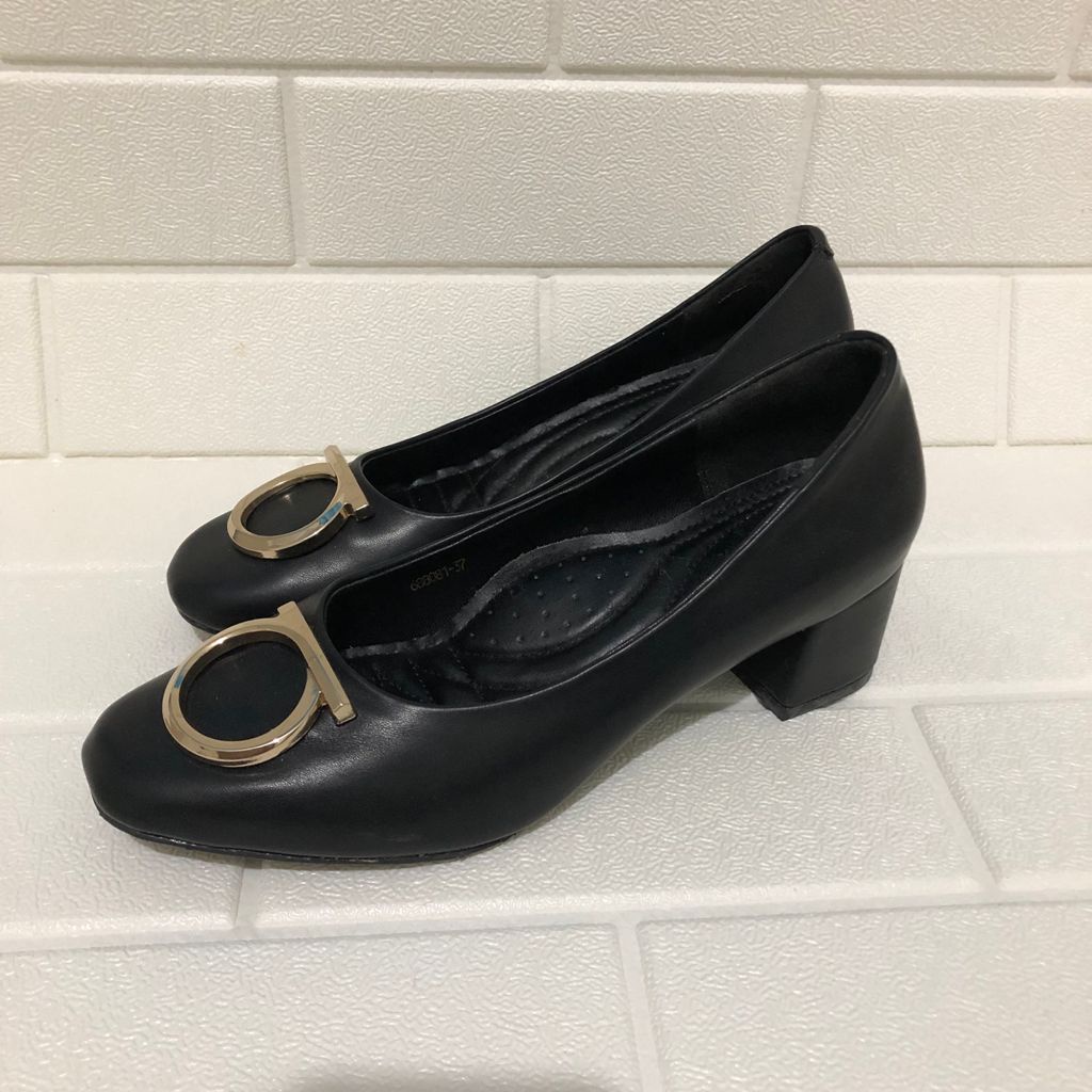 Sepatu Heels Hitam Symbolize Geisha nomor 37 Sepatu Kantor