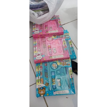

SET ALAT TULIS ANAK BESAR