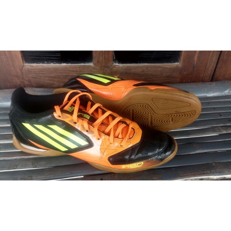 Adidas F5 IN ORIGINAL Second Murah.