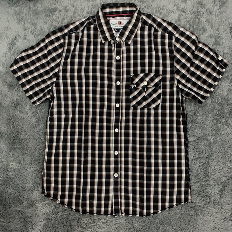 (preloved) kemeja pria lengan pendek coklat fake london