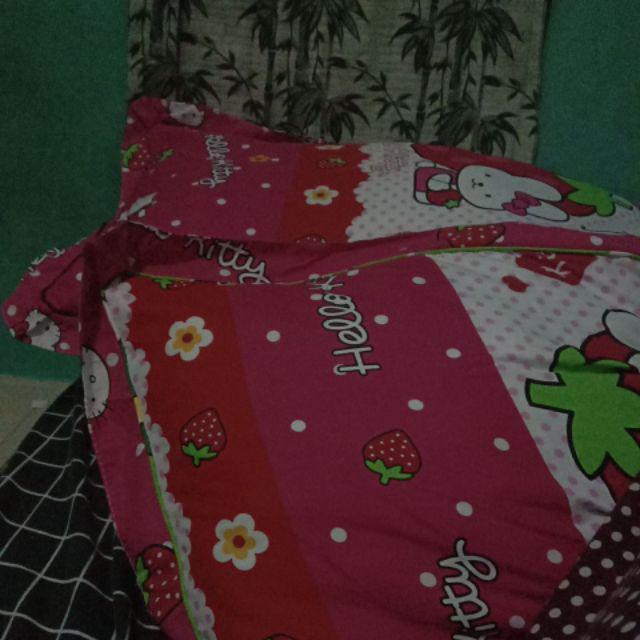 Sarung Bantal Cinta Karakter Ukuran 45x95 Cm