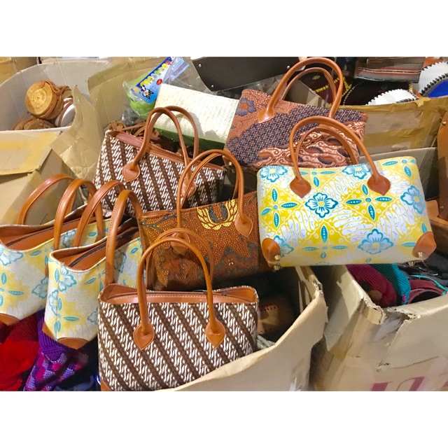 Tas batik ibu kecil size 31x9x20cm (motif batik random)