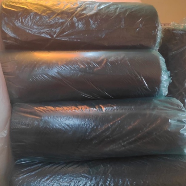 

Buble wrap hitam 1 roll 50 meter