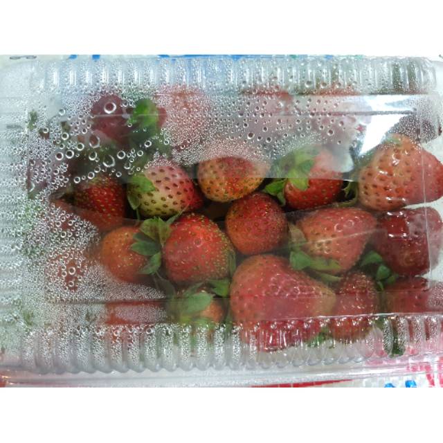 

Strawberry segar Buah Stroberi 200gr