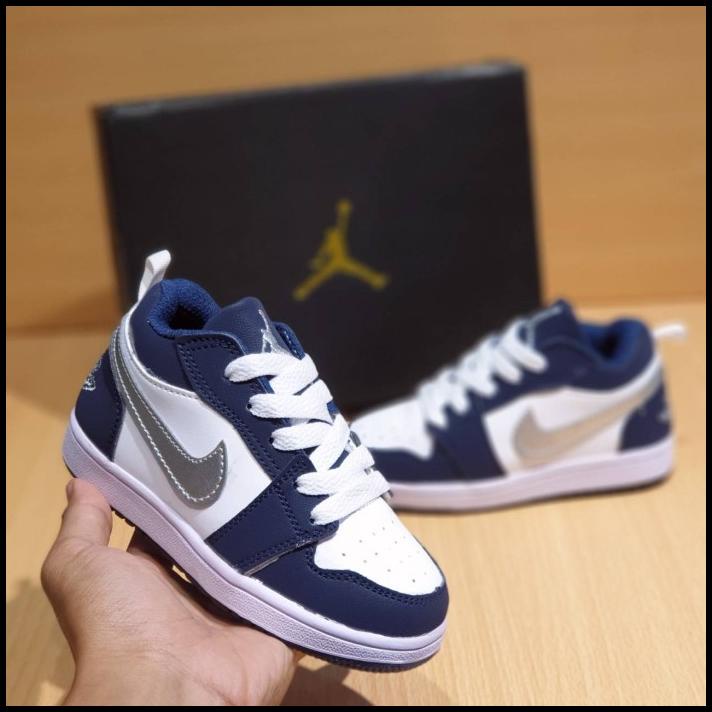 jordan 1 low black silver