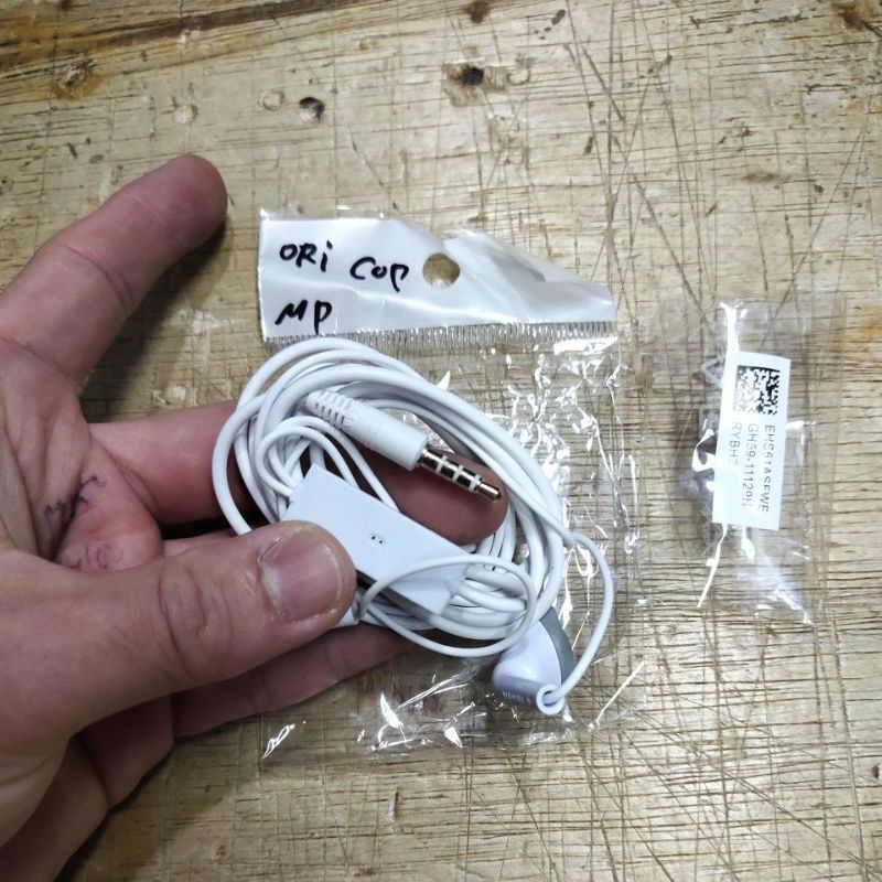 HEADSET SAMSUNG J1 , S3 , MEGA , UJUNG 3.5MM KUALITAS MANTAP HARGA MURAH MERIAH