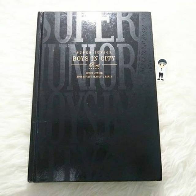 Super Junior / SJ / Suju BOYS IN CITY Season 4. Paris Photobook (deffect)