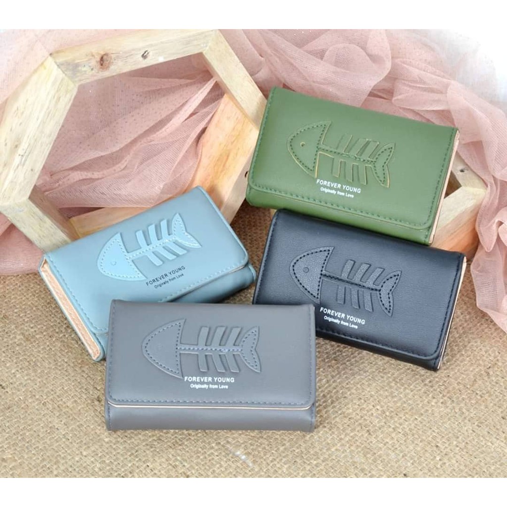 Dompet Lipat FY Sedang Logo FishBone Wanita 2305-22