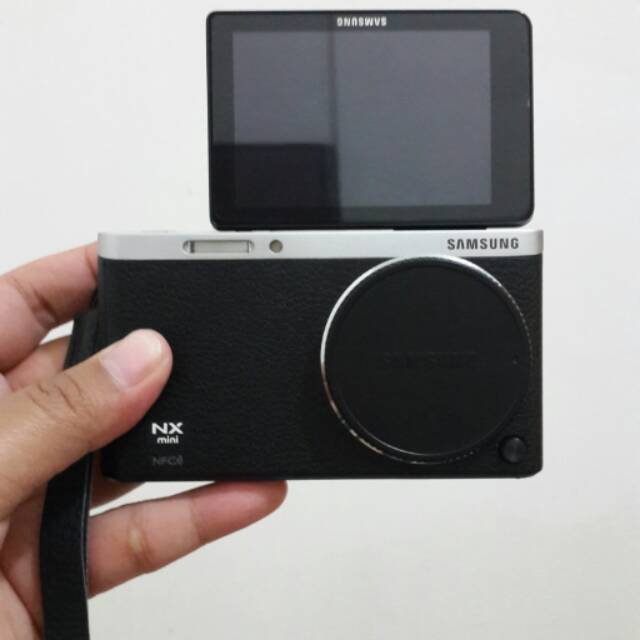 Mirrorless Samsung NX Mini Black | Shopee Indonesia