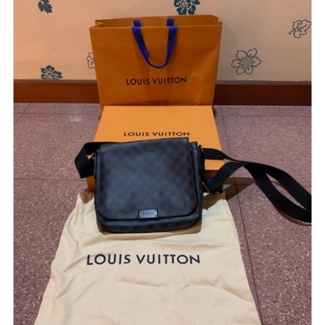 LOUIS VUITTON DISTRICT GRAPHITE PM AUTHENTIC ORIGINAL