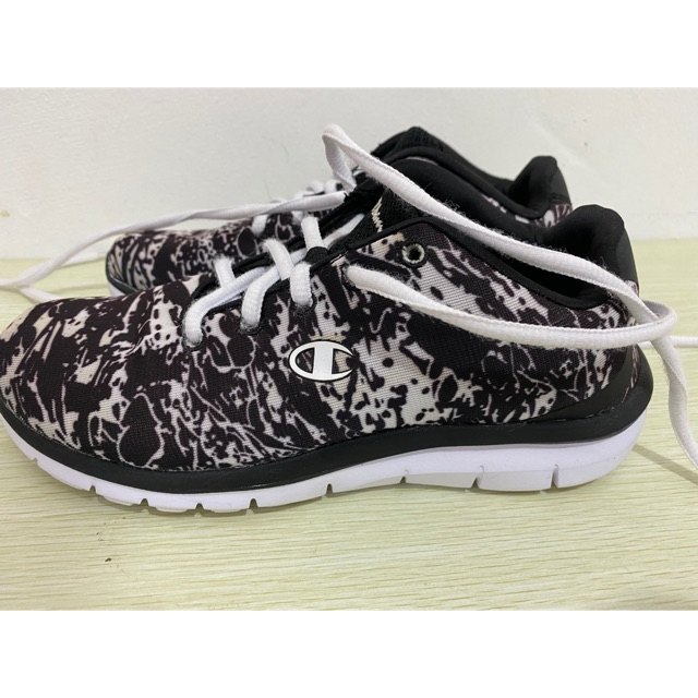 Sepatu Wanita Champion Ukuran 36