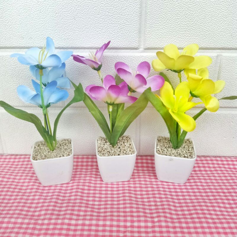 bunga plastik hias bunga lily artificial dekorasi rumah