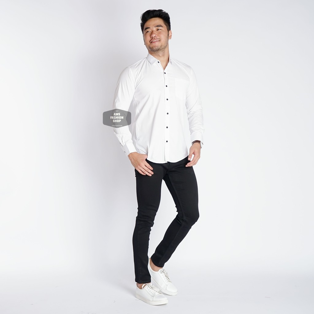 Kemeja Pria Lengan Panjang Putih Polos Kancing Hitam Kemeja Cowok Keren Casual Slimfit 3261