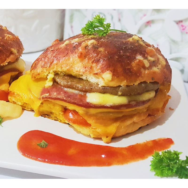 

Garlic couple beef burger