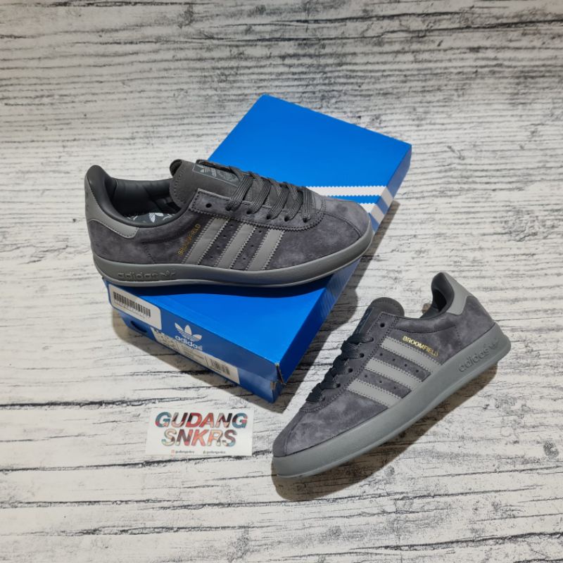 Adidas Broomfield Grey Gold Miror Premium Quality.