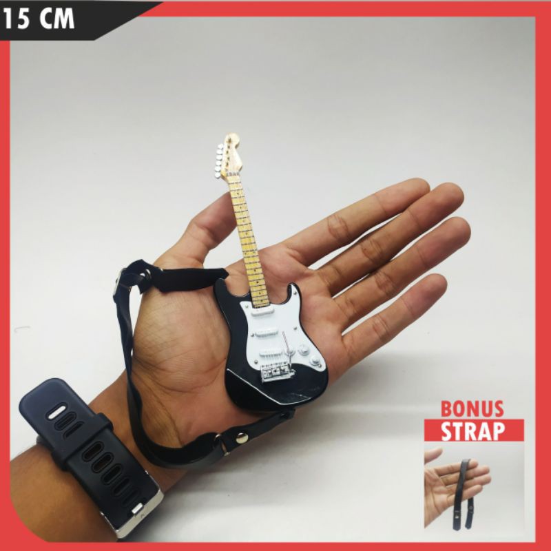 miniatur gitar fender stratocaster hitam 1:6 special diskon