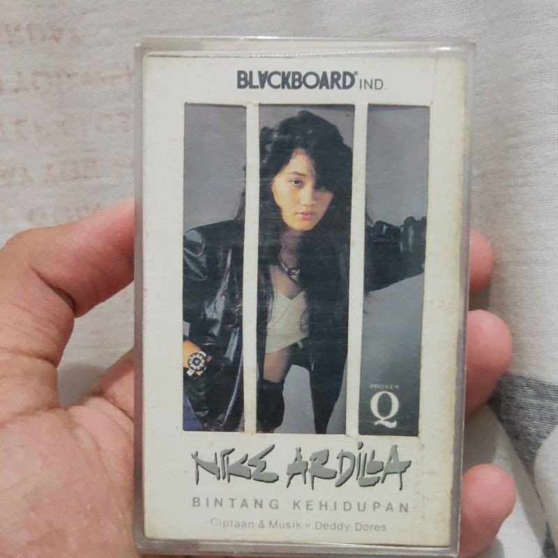 Kaset Nike Ardilla Album Bintang Kehidupan