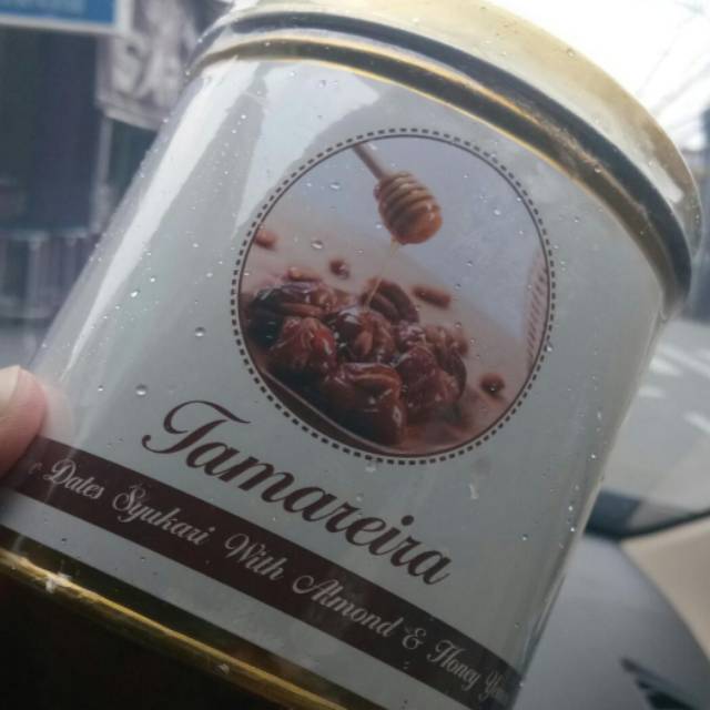 

Kurma Tamariena Almond dan Madu