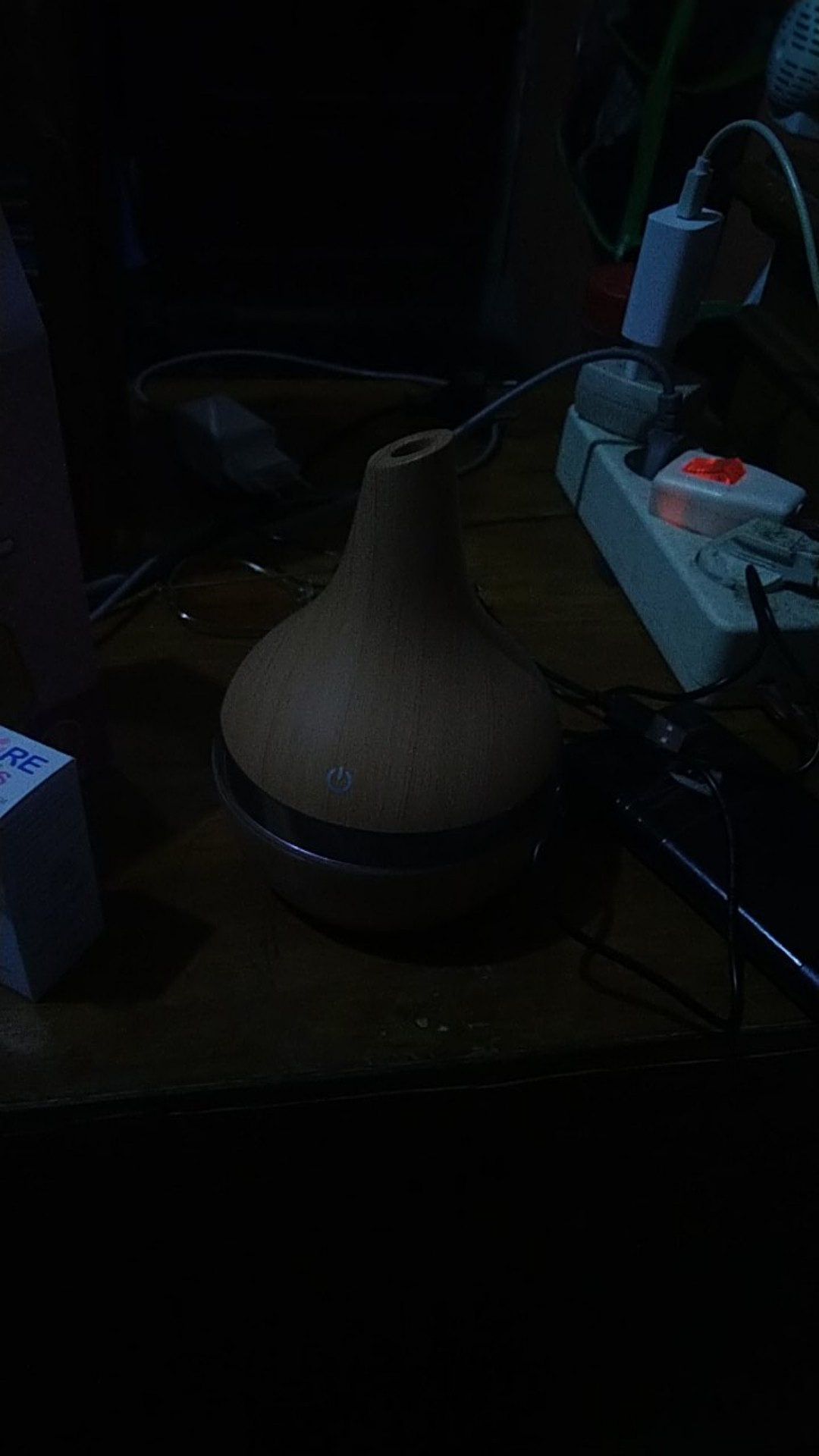 Diffuser Humidifier Aroma Therapy Ultrasonic  Pelembab Pengharum Hiasan Rumah Ruangan Keluarga