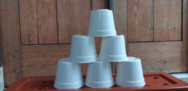 Pot bunga tanaman  plastik PUTIH 10cm - putih