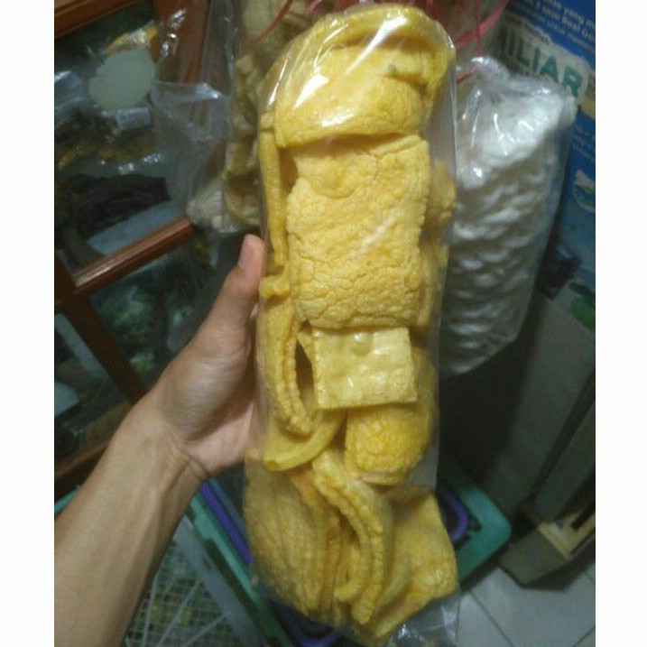 

Kerupuk kotak coklat