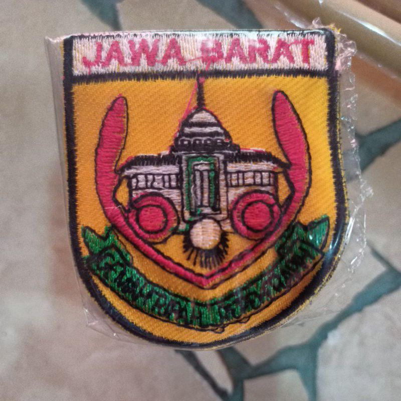 aBet Jawa barat 100 biji badge bordir