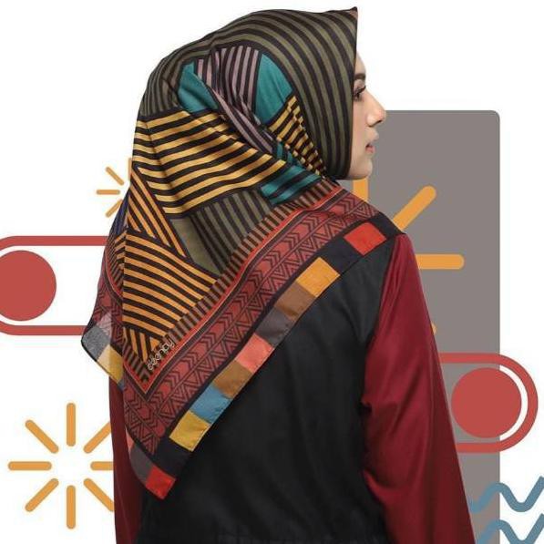 Harga Bersahabat.. HIJAB Segiempat motif Voal DEENAY kw LUBNA red