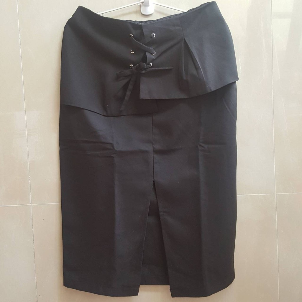 Preloved Rok Hitam Panjang Selutut