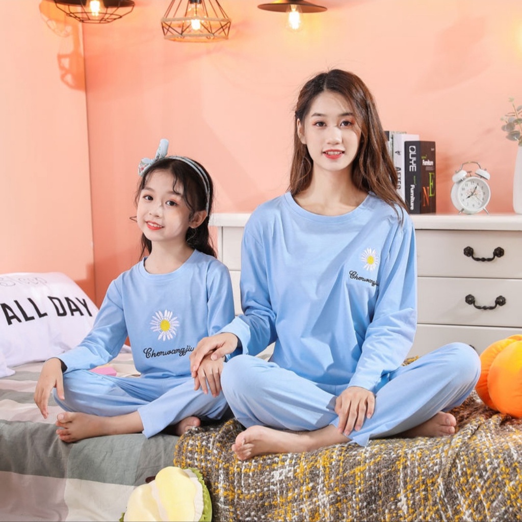 SETELAN SETCEL ONE SET KAOS SET BAJU TIDUR IBU DAN ANAK COUPLE FAMILY SET KELUARGA KEMBAR SEKELUARGA IMPORT PP PASANGAN LENGAN PANJANG MOTIF BUNGA POLOS KATUN PREMIUM STELAN PIAMA KAOS TIDUR WANITA ANAK PEREMPUAN GADIS REMAJA BAJU SANTAI FASHION RUMAHAN-Blue