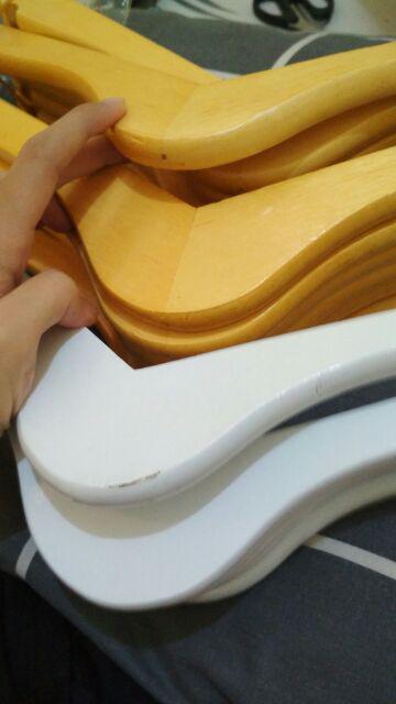 Gantungan Baju / Hanger Kayu Putih Dewasa