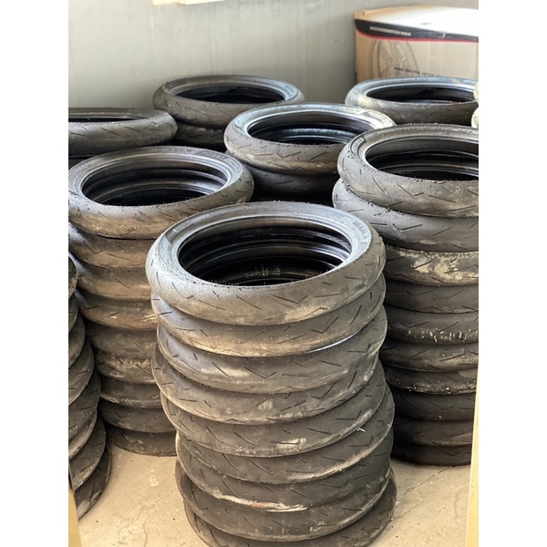 ban pirelli drc II ex race satu kali pakai kondisi 85-95% uk 100/80 dan 110/70 ring 17