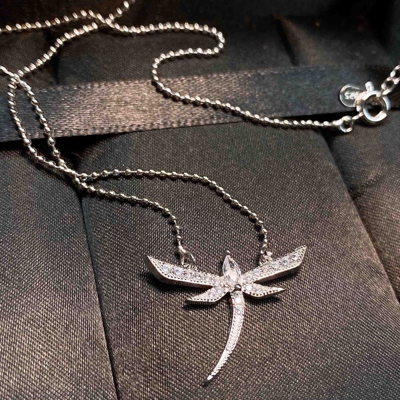 Temperament Entry Lux Dragonfly Necklace Ring Earrings Set