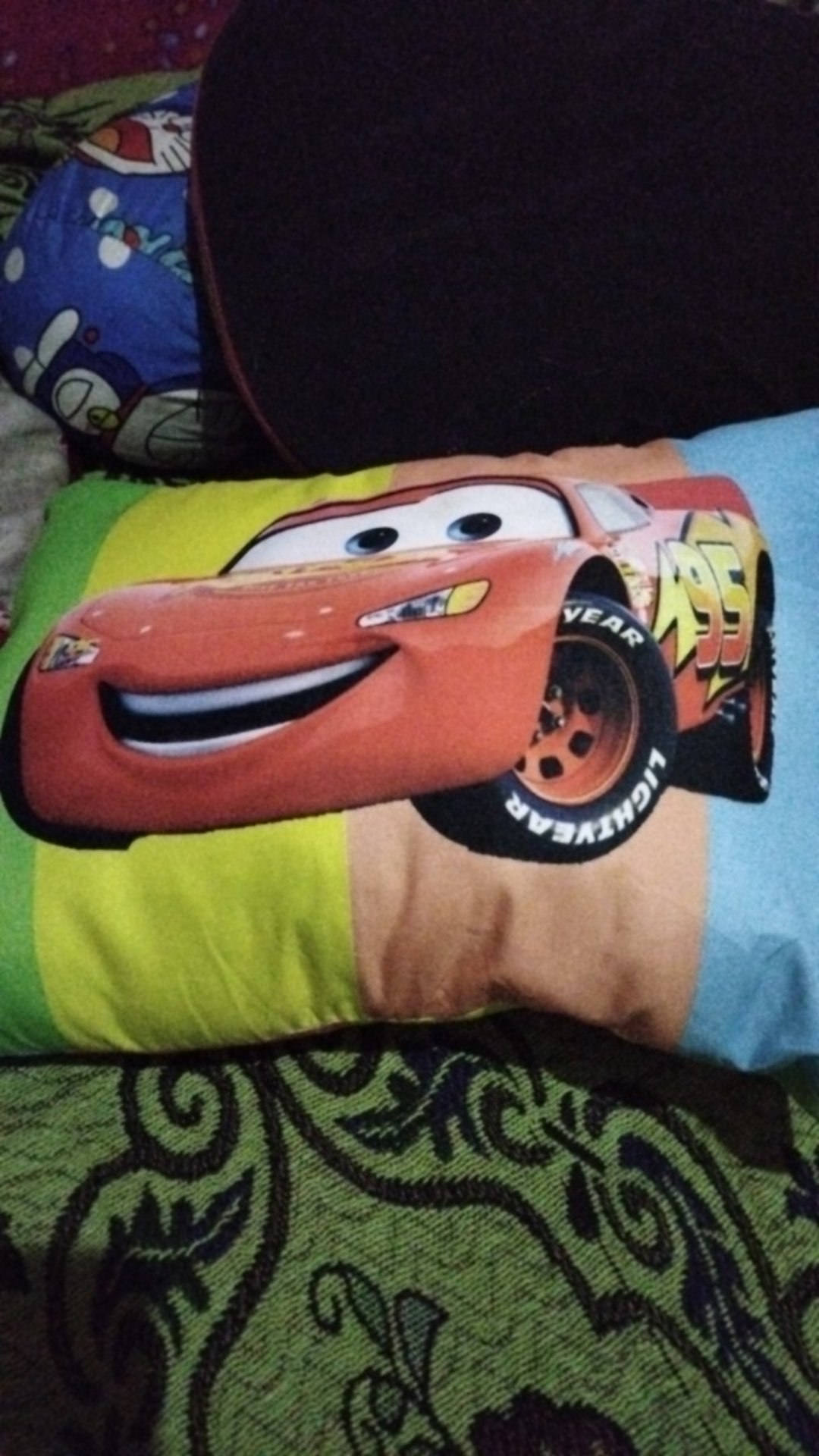 Bantal Pelangi Karakter Mc Queen/cars Bahan Polimikro