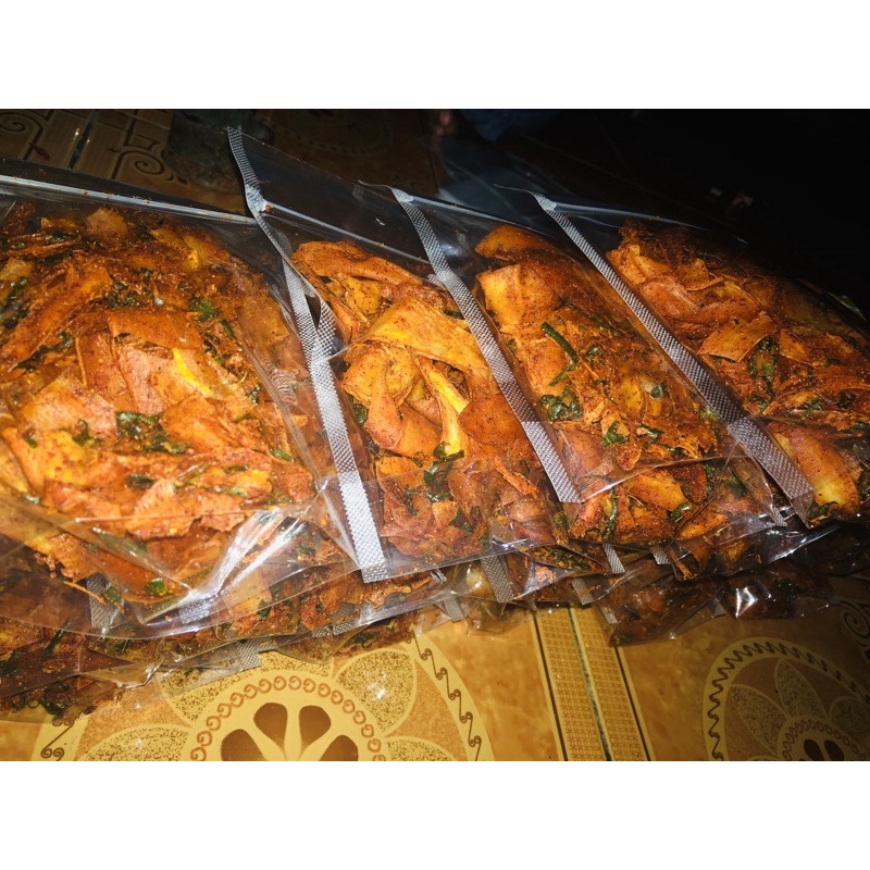 

Kripik singkong pedas krepset pedas daun jeruk khas sukabumi madodet 1 pak