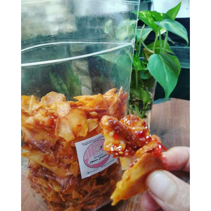 

*Kripiksingkong pedas asammanis