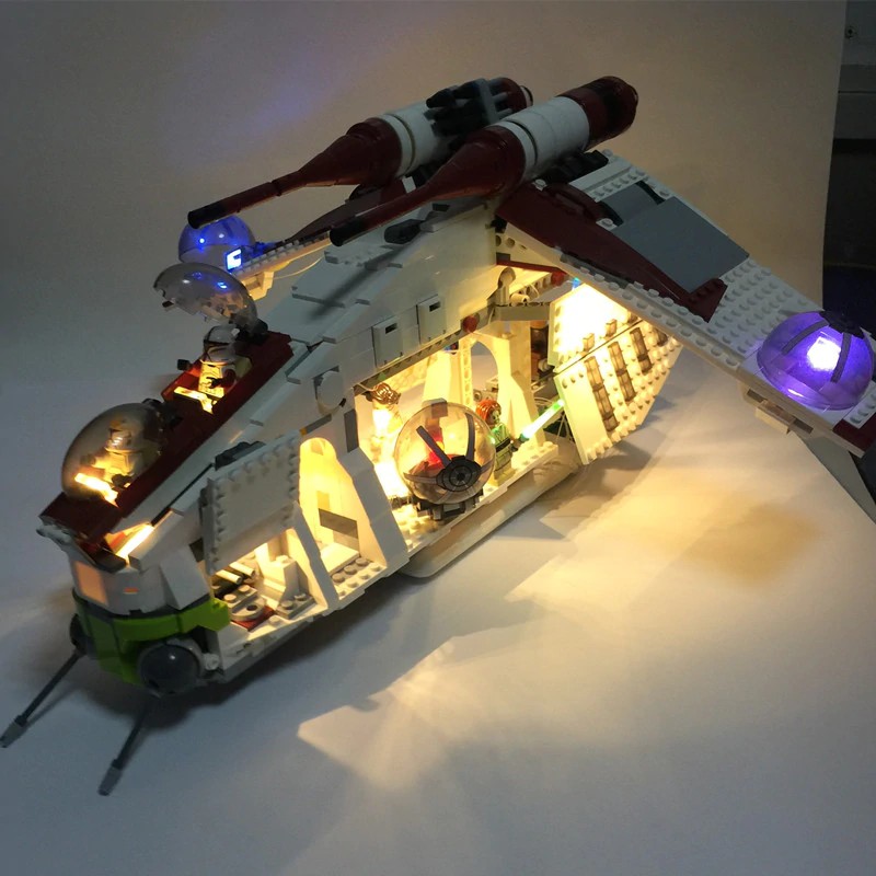 Mainan Lego LED light kit for lego 75021 and  05041  The Republic Gunship building blocks (only