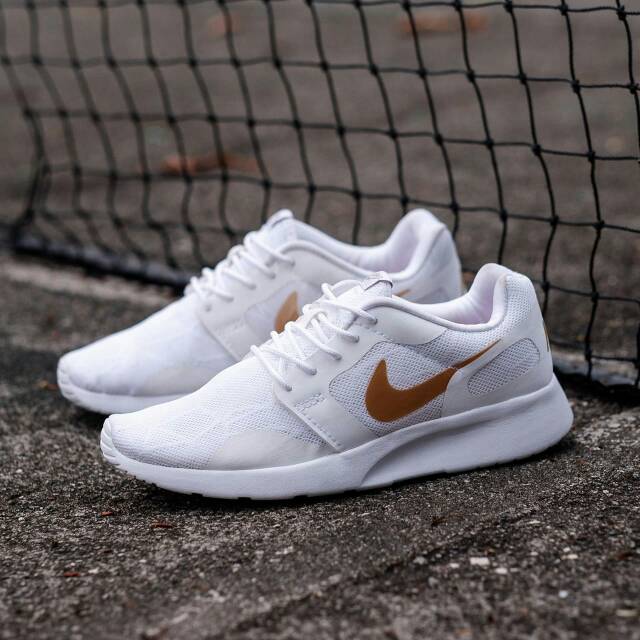 harga nike kaishi run