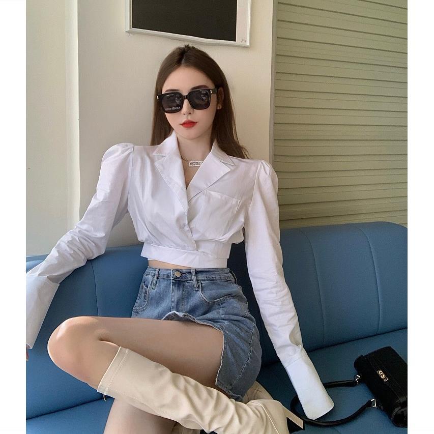 Kemeja putih wanita desain rasa niche cross shirt musim semi baru cahaya akrab gaya pendek Perancis