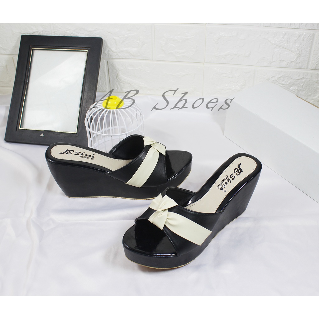 Sandal Wedges Wanita Kokop