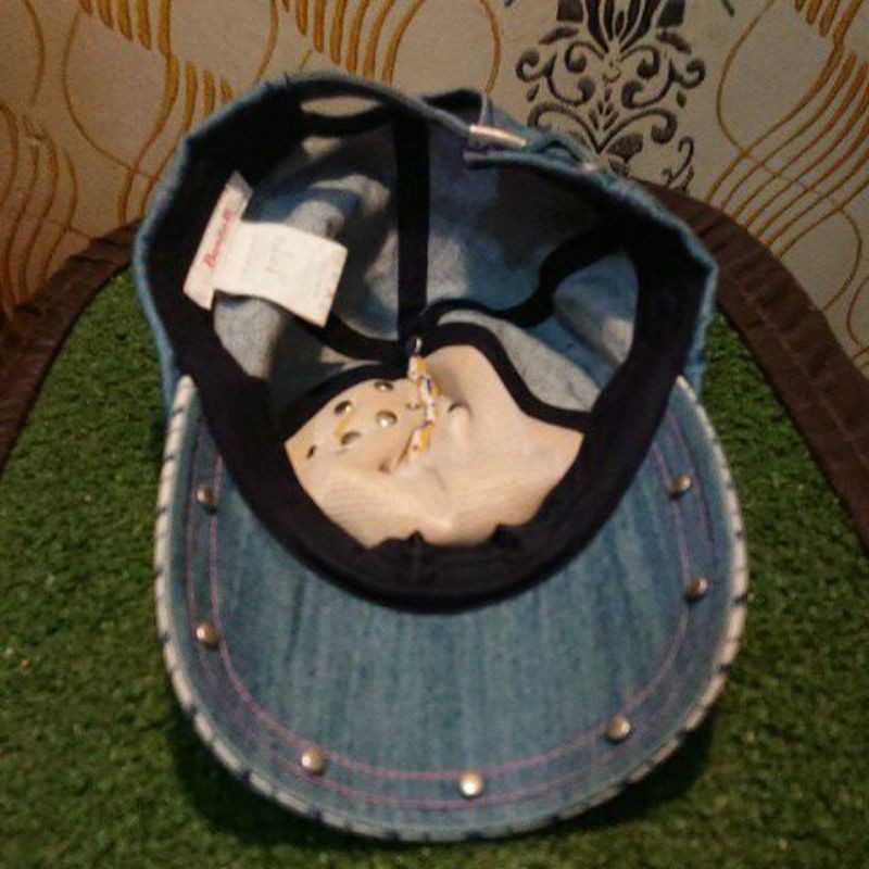 PRELOVED TOPI BANILA B ORIGINAL