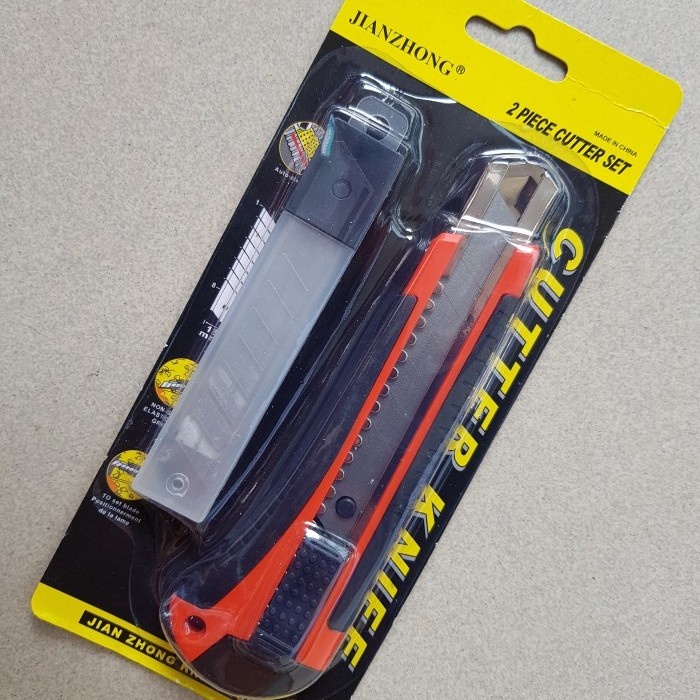 

Sale!!! Cutter Dorong Karet+Isi Cutter 5Pc Limited