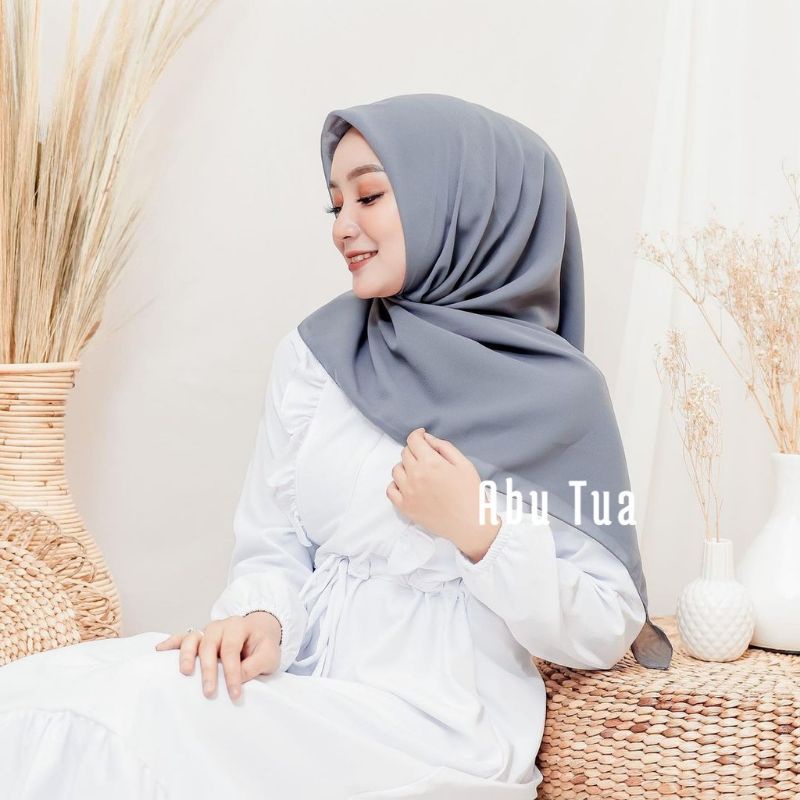 HAYFA - Bella Square Premium Pollycotton Square Ada Merk Asli Bella Square Jilbab Segi Empat Hijab Kotak Kerudung Tegak dan Rapi Murah Ga Bikin Ribet COD Terkini Viral Cocok Untuk Acara Formal Maupun Non Formal Termurah Surabaya Jakarta Pekalongan