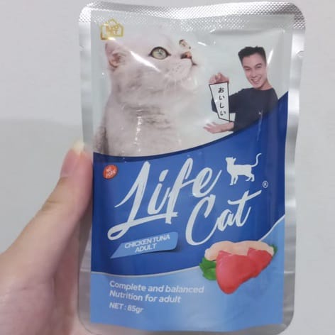 Life cat Pouch 85 gram / Cat food / Makanan basah kucing / life cat tuna / life cat salmon / life cat chicken