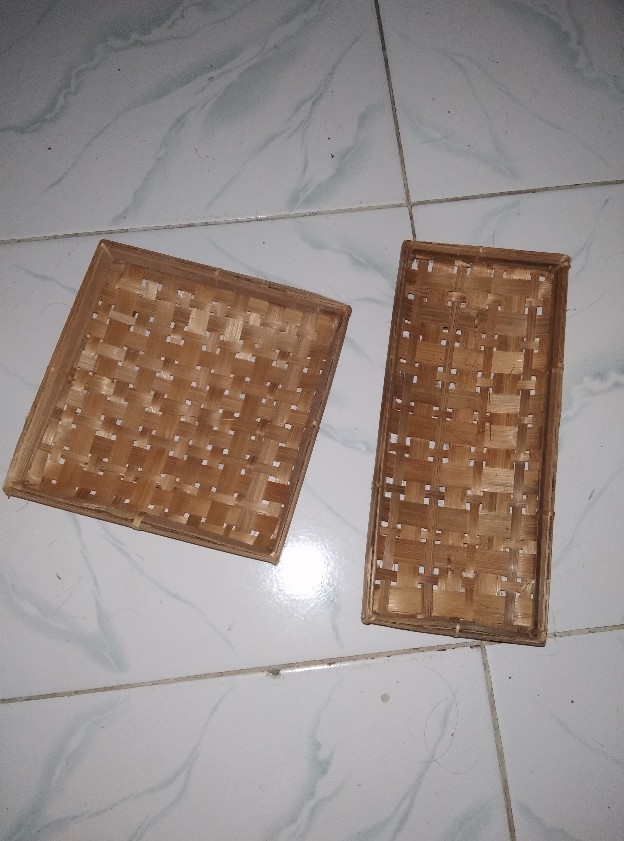 (kot04) Piring Kotak No.4 Natural Ukuran 18 X 18 X 4 Cm