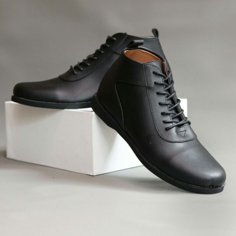 SepatuFormal Pantofel pria Resmi Formal Hitam Kuliah Kondangan Kerja PNS Guru HS4001