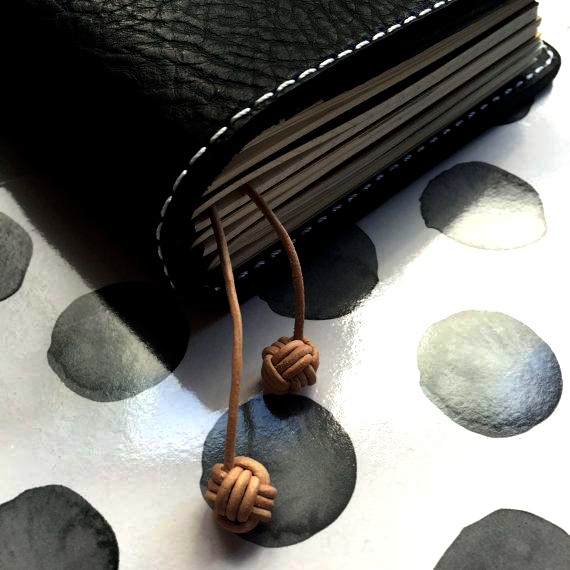 

Monkey Knot Bookmark For Travelers Notebook