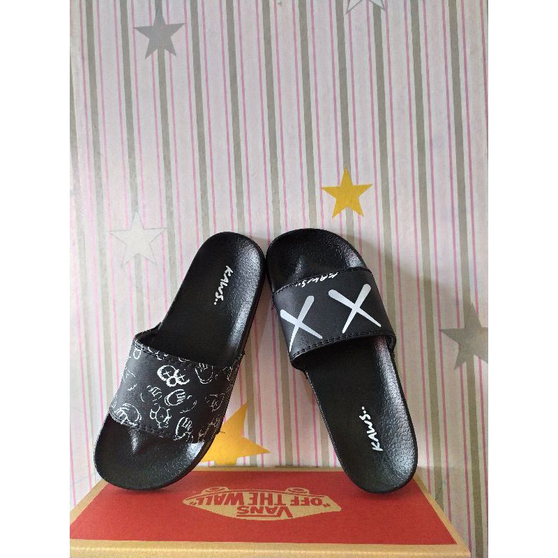 Sandal Slop Kaws Sesame Street sendal slop casual murah grade original