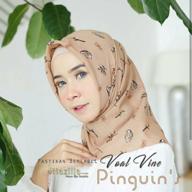 Segi empat Voal Vine Pinguin's ori by Nazilla Hijab